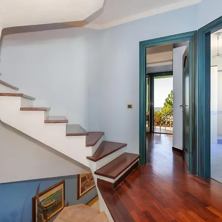 Ray - Front Row Beachfront With Garden Torre Grande