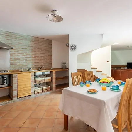Ray - Front Row Beachfront With Garden アパート トッレ・グランデ