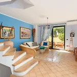 Apartman Ray - Front Row Beachfront With Garden *