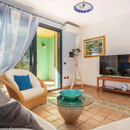 Ray - Front Row Beachfront With Garden *