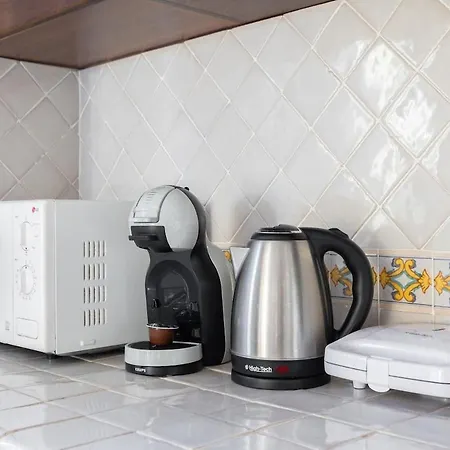 Ray - Front Row Beachfront With Garden דירה טורה גרנדה