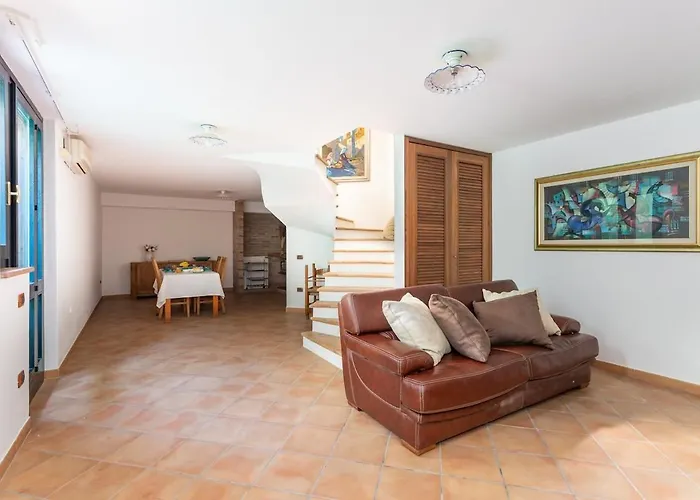 Ray - Front Row Beachfront With Garden Appartamento *